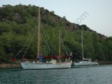 Sahibinden TC bayraklı açık deniz seyrine uygun ahşap yelkenli tekne